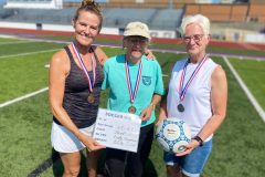 SoccerKickWomen6469-Janet_Ossie-Cindy_Straatmann-Darla_Pabst
